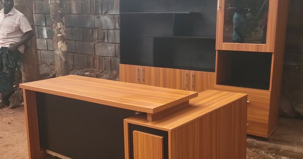 Bureau Ergonomique et Moderne : Boostez Votre Productivité - miniature 3