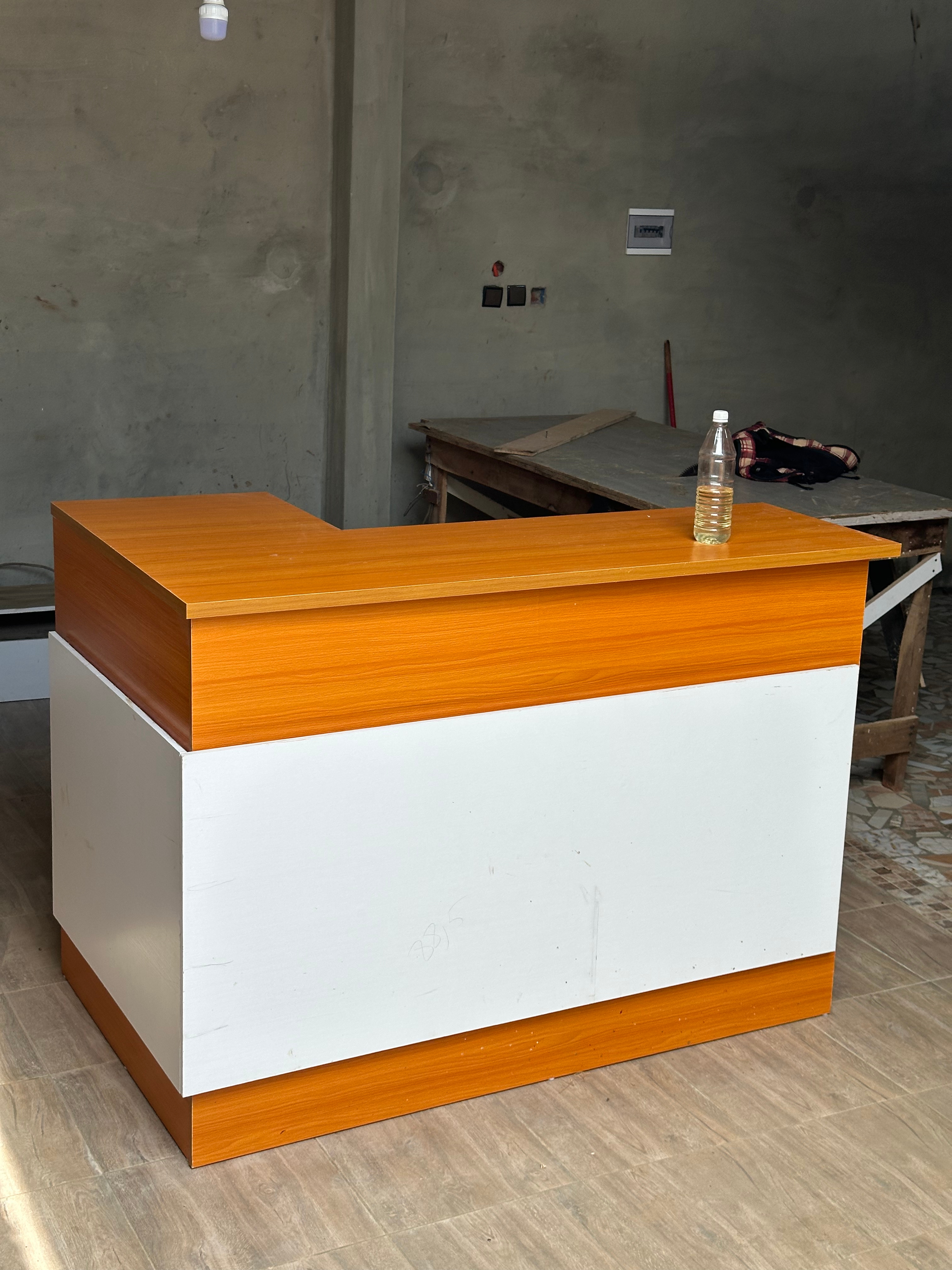 Bureau Ergonomique et Moderne : Boostez Votre Productivité - miniature 5