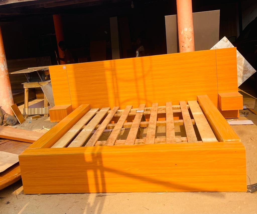 Lit Design en Bois Massif : Redécouvrez le Plaisir d'un Sommeil Réparateur - miniature 19