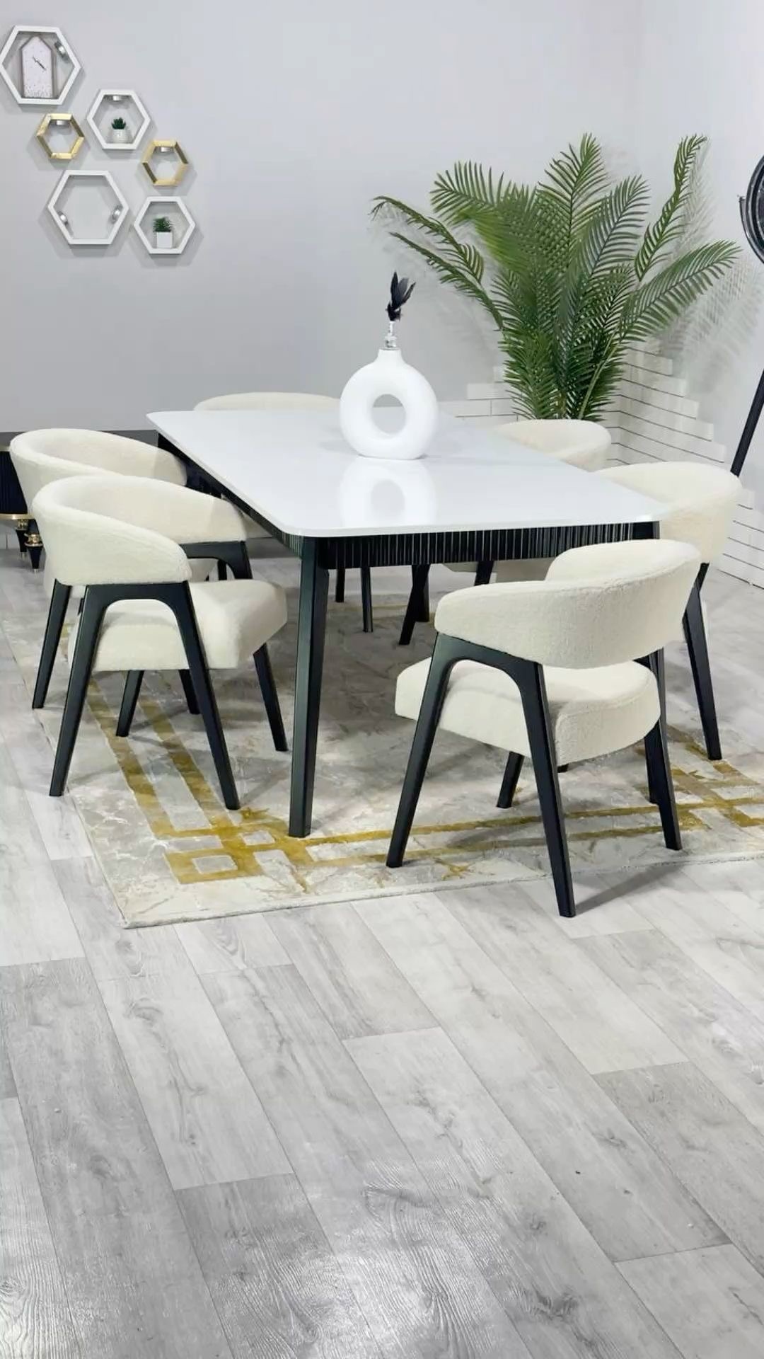 Table de Réception Design : Faites une Première Impression Inoubliable - miniature 3