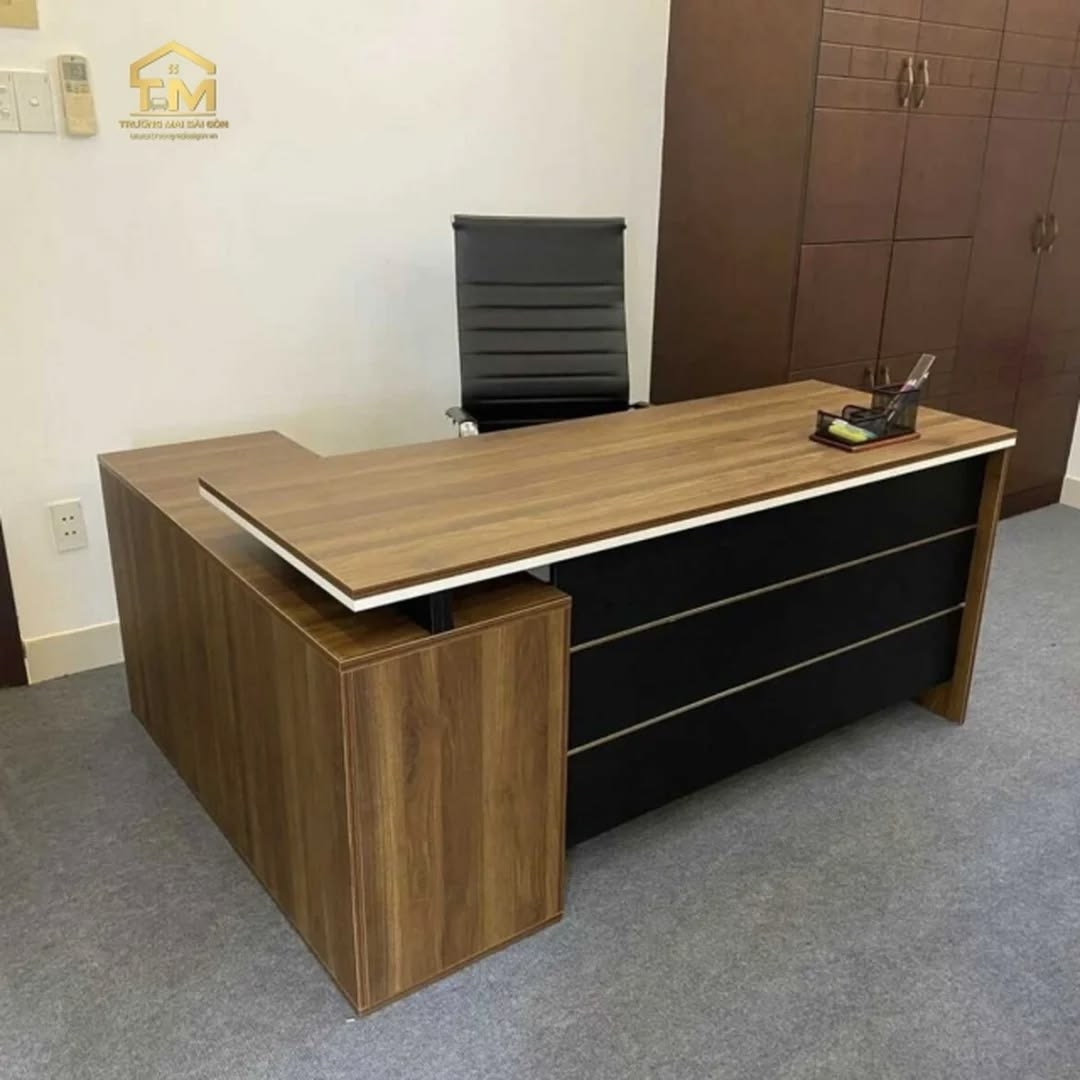 Bureau Ergonomique et Moderne : Boostez Votre Productivité