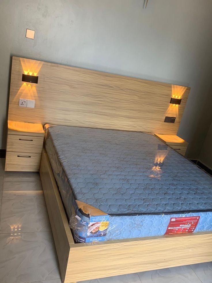 Lit Design en Bois Massif : Redécouvrez le Plaisir d'un Sommeil Réparateur
